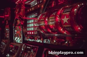 深度解析：让球盘电子游戏与手游的核心差异，BBIN真人带你探寻英雄联盟竞猜新维度